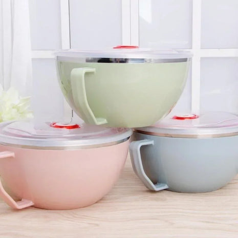 A beautifully designed bowl, perfect for soups, noodles, and salads.


