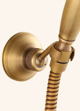 Made from brass with an antique finish, perfect for retro-style bathrooms.


