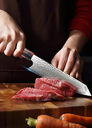 Ergonomic handle combining stability and vibrant design.

