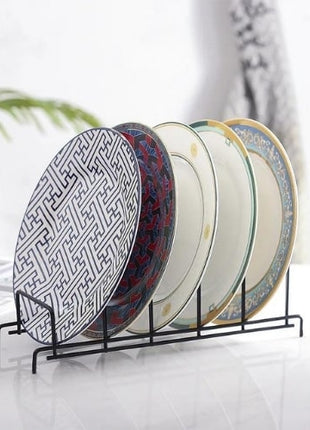 Smart design accommodates different lid sizes and heights, offering versatile storage.