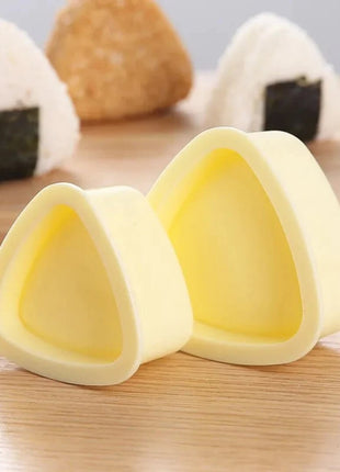 Create perfect onigiri with ease using this durable plastic mold.

