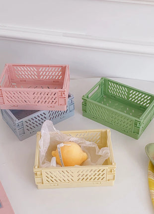 These stackable plastic storage boxes are perfect for maximizing storage space while keeping your items easily accessible. #StackableStorage #OrganizedLiving
