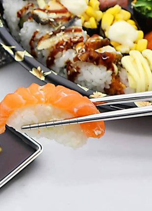 Featuring textured tips, these chopsticks prevent slipping and ensure a steady hold on your food. Great for precision and control.