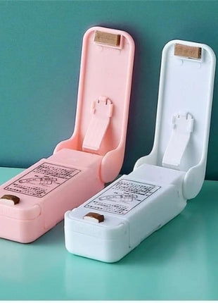 Choose from four vibrant colors to match your kitchen decor. These versatile bag clips are ideal for sealing everything from snacks to cereals.