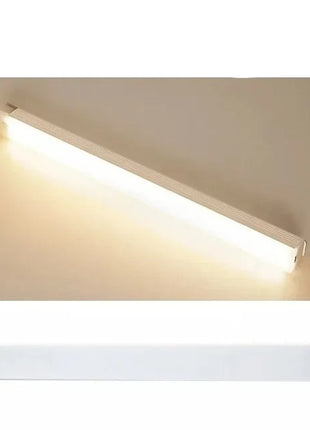 מנורת LED עם חיישן תנועה – תאורה ניידת לחדרים ומעברים

