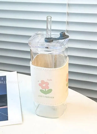 כוס זכוכית מרובעת לשימוש למגוון משקאות מעוצבים
