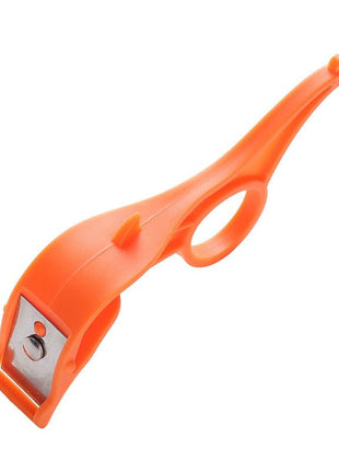 Made from durable stainless steel, this peeler ensures long-lasting performance without rusting.

