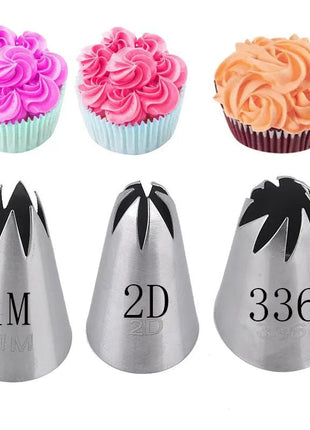 High-quality stainless steel piping tips for beautiful cake and cookie decoration.

