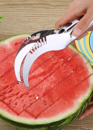 Designed for ease of use, making watermelon cutting a breeze for everyone.

