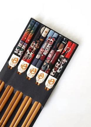 A versatile set of chopsticks suitable for a variety of Asian dishes.